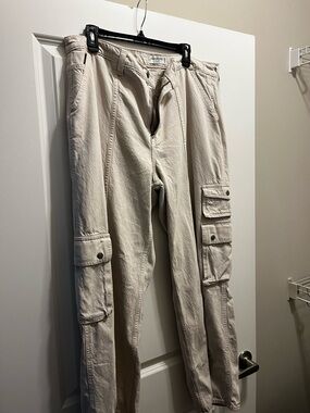 Women Cream Cargo Pants - Casual Utility Style